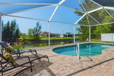 ref 601. Stunning waterfront villa.