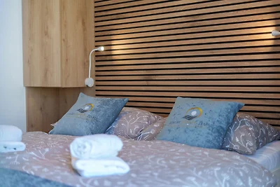 Pearl Infinity – Woonboot aan zee