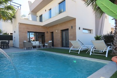 Luxuriöse Villa mit privatem Pool