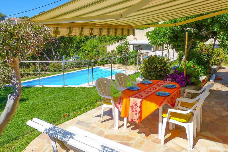 Ferienwohnung mit Pool in Saint-Aygulf