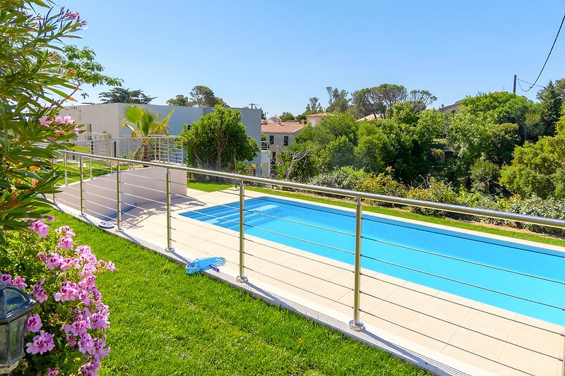 Ferienwohnung mit Pool in Saint-Aygulf