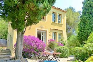 Villa mit Meerblick fast am Strand