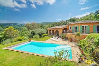 Schöne Villa mit privatem Pool