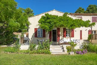 Ferienhaus bei Aix mit Pool