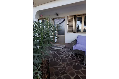 Apartments Karlobag