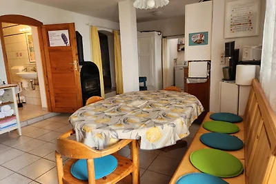 Apartments Karlobag
