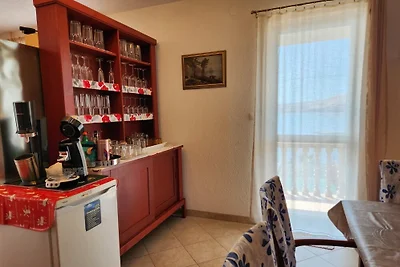 Apartments Karlobag