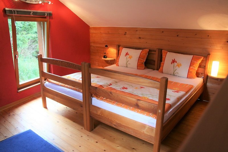 Schlafzimmer mit hochwertigen Matratzen