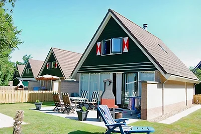 Mediterranes Strandhaus am See