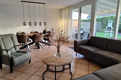 Mediterranes Strandhaus am See