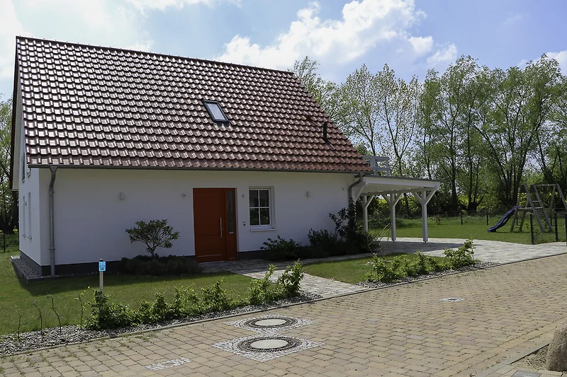 Hauseingang vom FH Clara