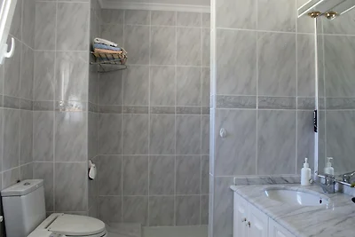 Ferienhaus Flora mit Privatpool