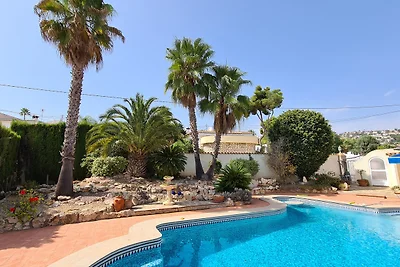 Ferienhaus Flora mit Privatpool