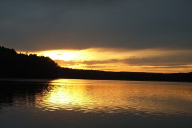 Puesta de sol en el lago Zermietensee