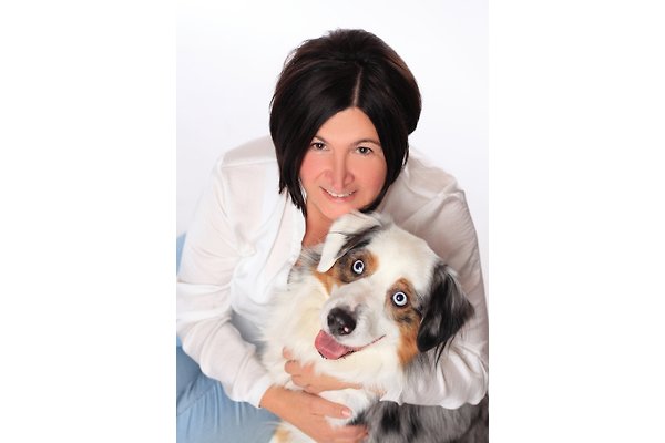 Frau A. Hackl Frau A. Hackl