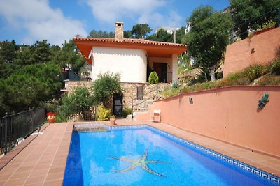LL 914 Španjolska vila s bazenom