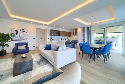 Villa See mit Pool & Panoramablick