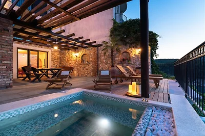 Luxusvilla Zola - mit Jacuzzi
