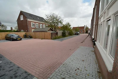 Dorpsplein 35