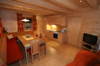 Holzblockhaus-Bergkristall