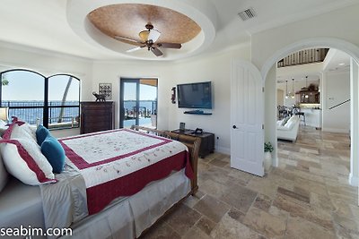 SEABIM Villa XANZURIO sul fiume