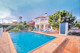 Villa nahe der La Fustera Sandbucht