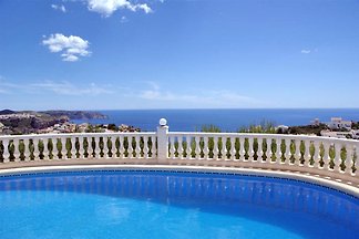 Meerblickvilla mit Privatpool