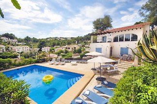 grosse Villa mit privatem Pool