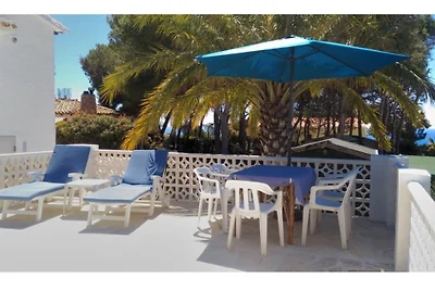 Privatvilla mit Pool und Meerblick