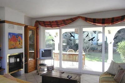 Villa mit Pool und Meerblick
