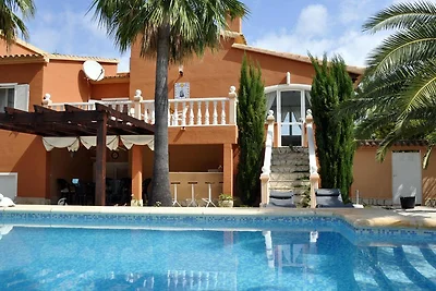 Poolvilla nur 800 m zum Sandstrand