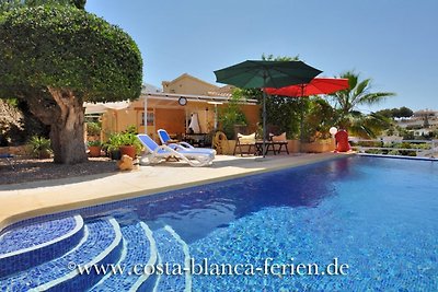 Villa with heated private pool