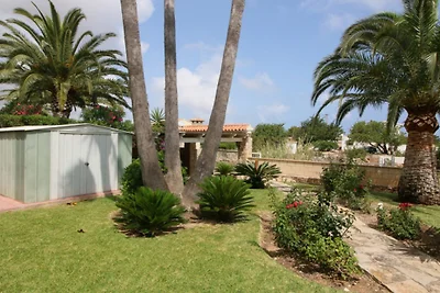 Villa mit Klimaanlagen und Pool