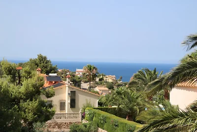 Villa mit Klimaanlagen und Pool