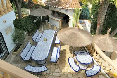 Villa met zwembad blickgeschützem
