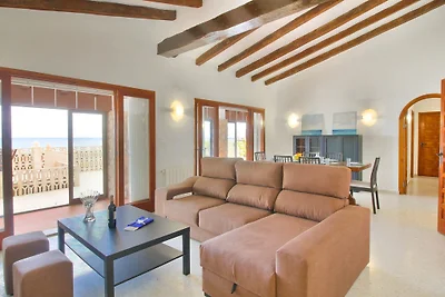 Villa con piscina direttamente sulla spiaggia di sabbia