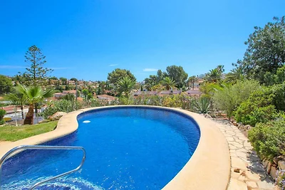 Villa mit Pool nur 1 Km zum Strand