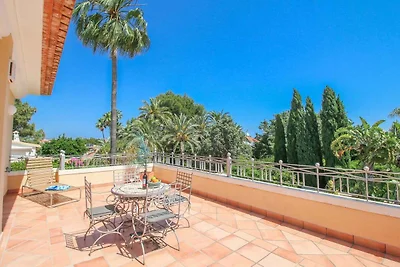 traumhaftes Chalet mit Privatpool