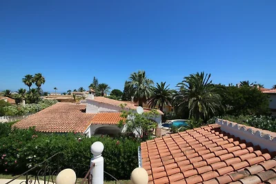 Ferienhaus am Meer mit Privatpool