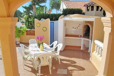 Haus mit besonders grossem Pool