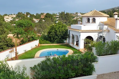 gut eingerichtete Villa in Denia