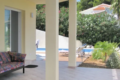 Villa a soli 300 metri dalla spiaggia di sabbia
