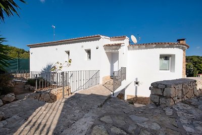 Villa Privatpool und Tennisplatz