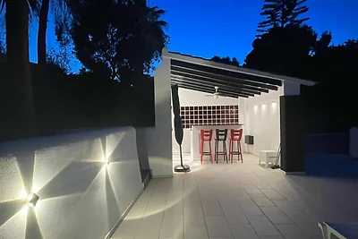 trandnahe Privatvilla mit Pool