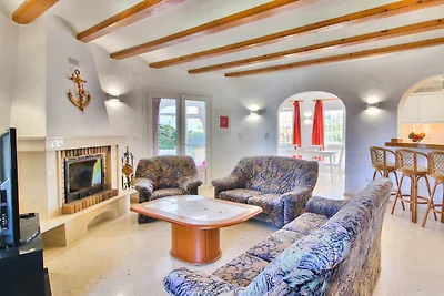Villa mit Klimaanlagen und Pool
