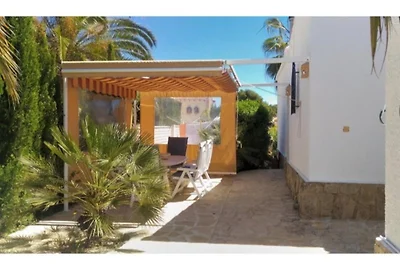 Poolvilla für Sommer oder Winter