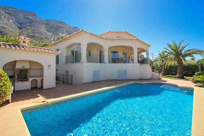 exklusive Meerblick Villa mit Pool