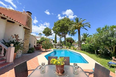 Villa mit Privatpool und Meerblick