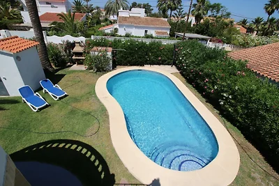 Ferienhaus am Meer mit Privatpool