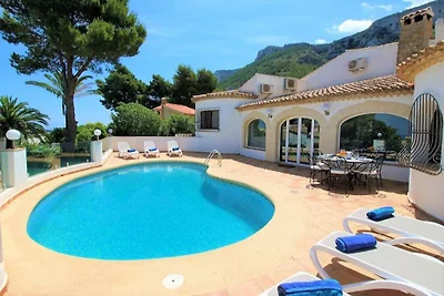 grosse Villa mit privatem Pool